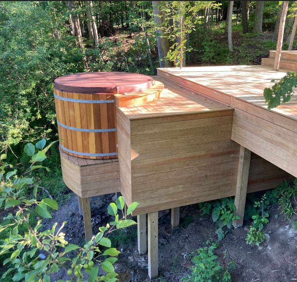 Fluid Float Colonial Cedar Hot Tub - Fluid Float & Sauna 
